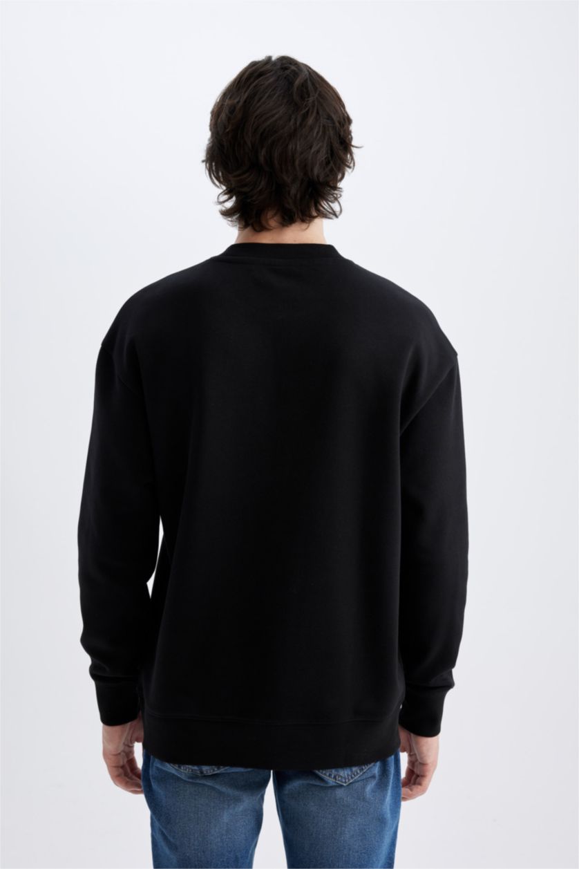 MAN Black Boxy Fit Sweatshirt