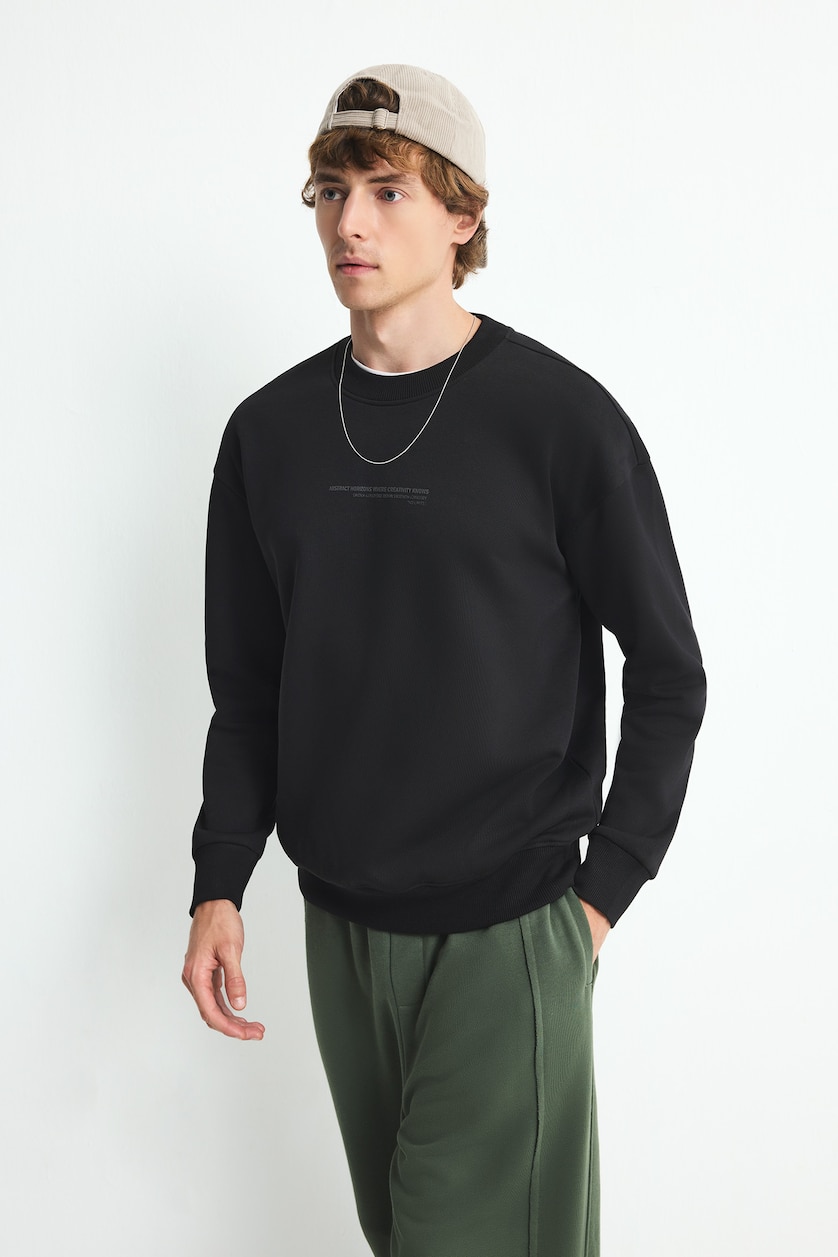 Ерлер қара Boxy Fit свитшот