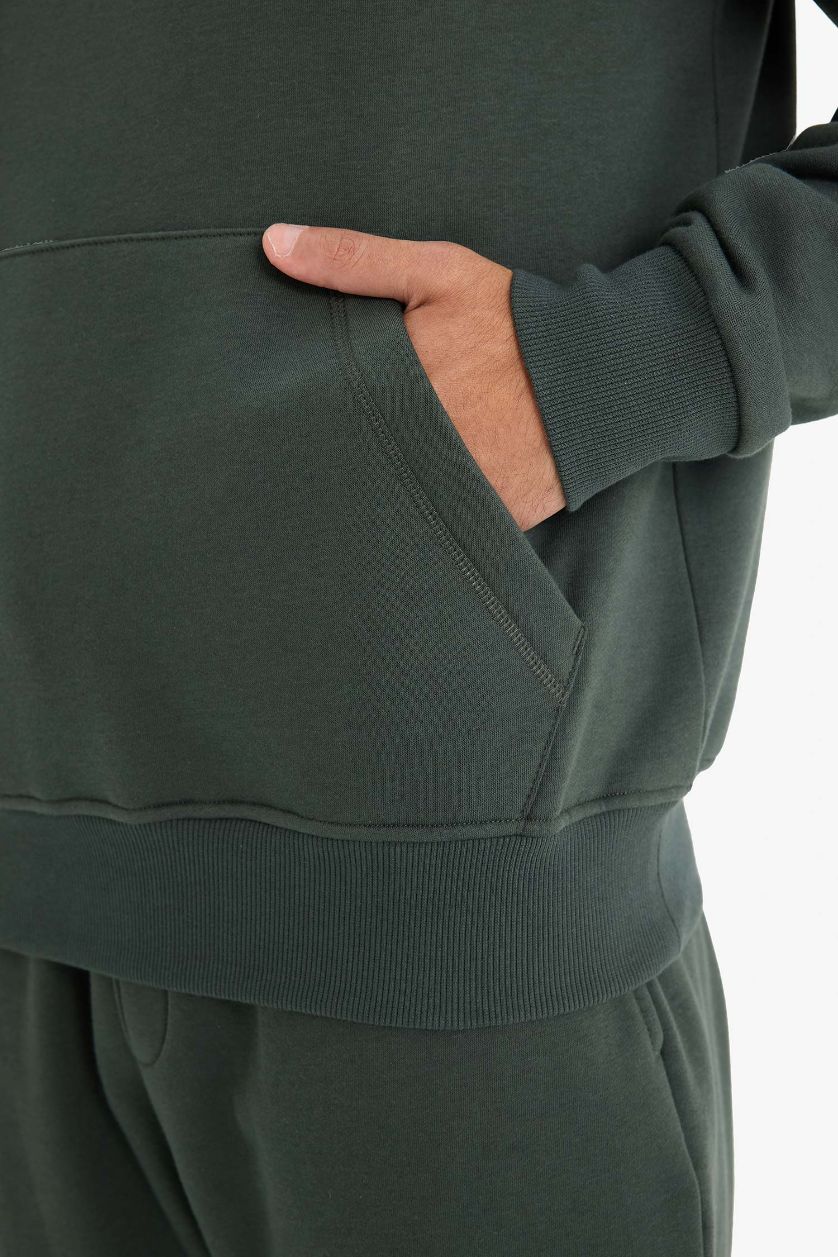 Man Dark Green Regular Fit Soft Lining Basic Hoodie