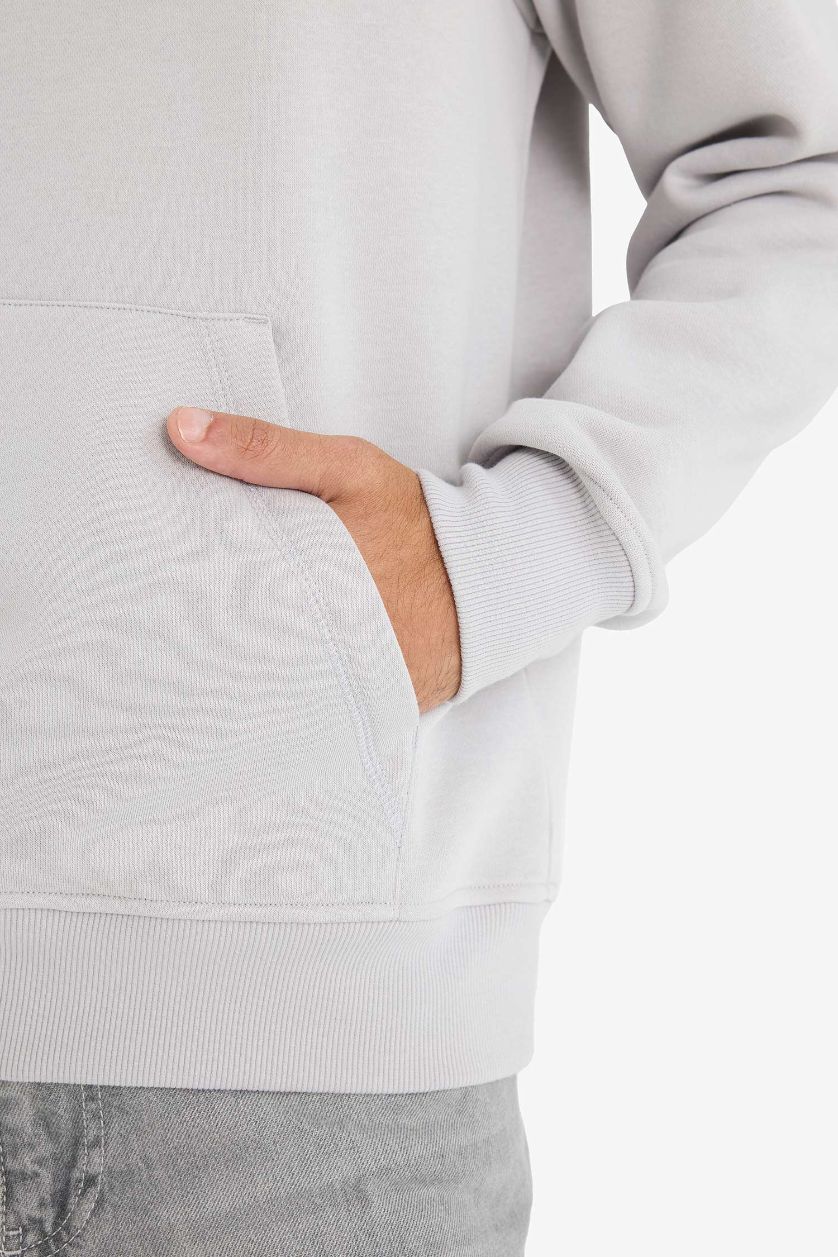 Erkek Açık Gri Regular Fit Kapüşonlu İçi Yumuşak Tüylü Kanguru Cepli Basic Düz Sweatshirt