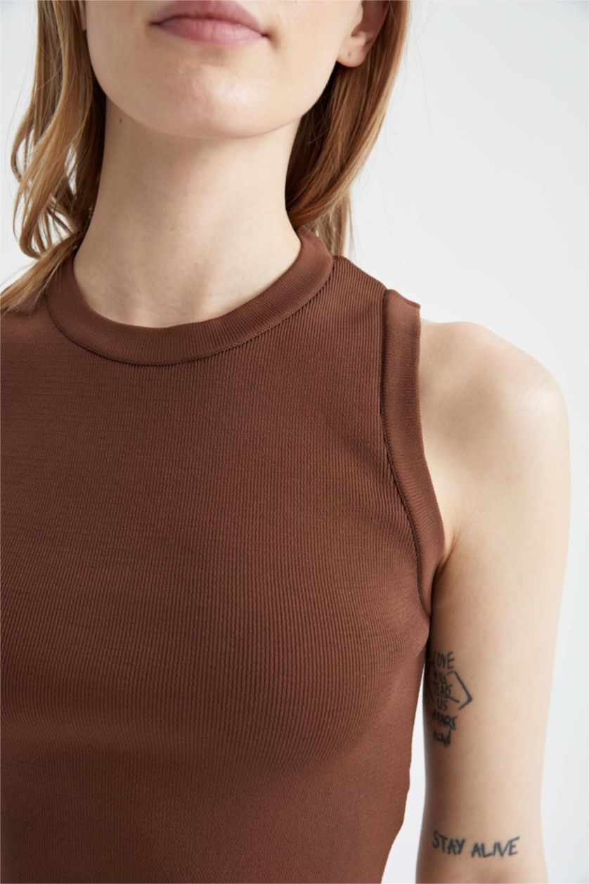 FEMME Marron Haut Court Ajusté En Tricot À Décolleté En Corde