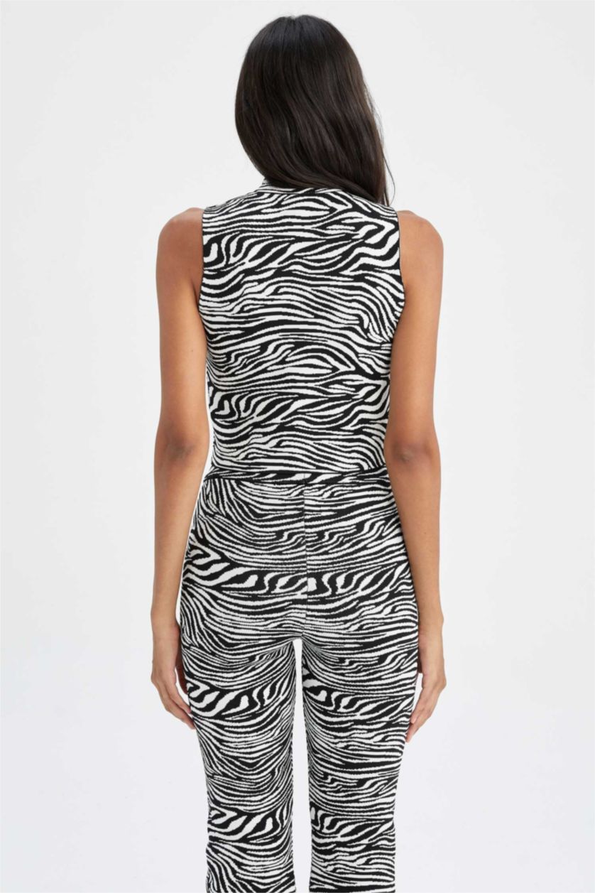 Kadın Ekru Fıtted Yarım Balıkçı Yaka Atlet