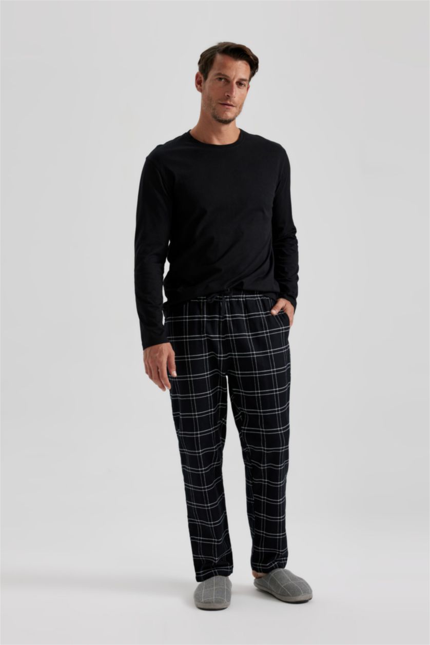 MAN Black Regular Fit Bottom