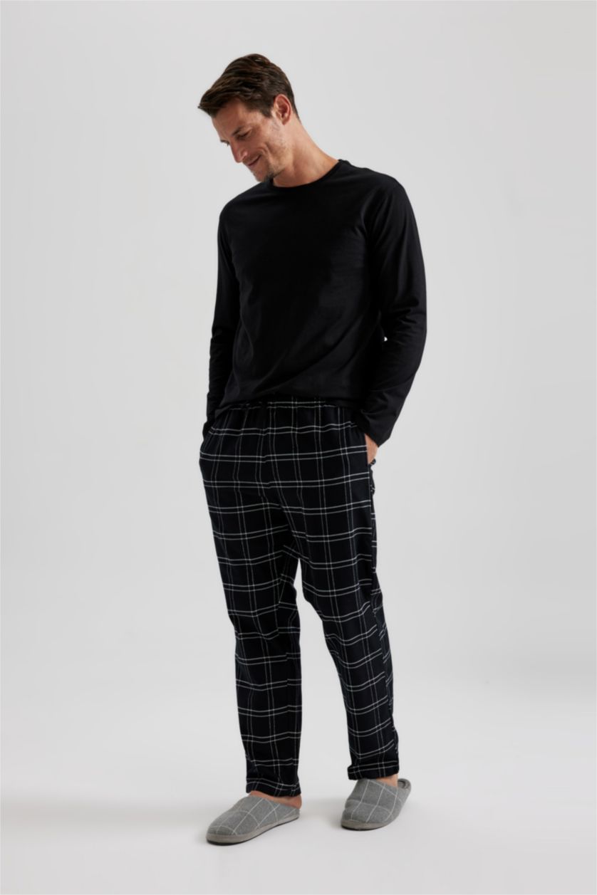 MAN Black Regular Fit Bottom