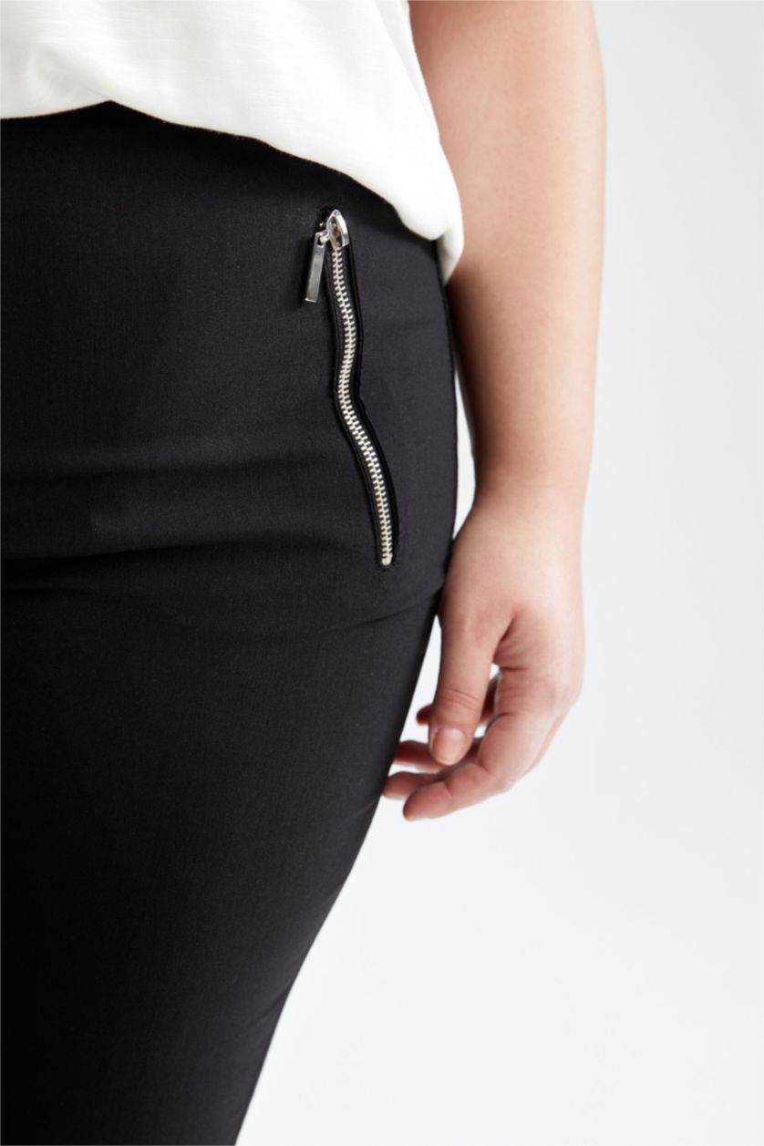 Woman Black Normal Waist Slim Fit Trousers