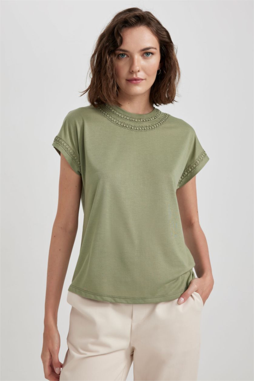 Kadın Haki Bisiklet Yaka Kısa Kollu Tişört