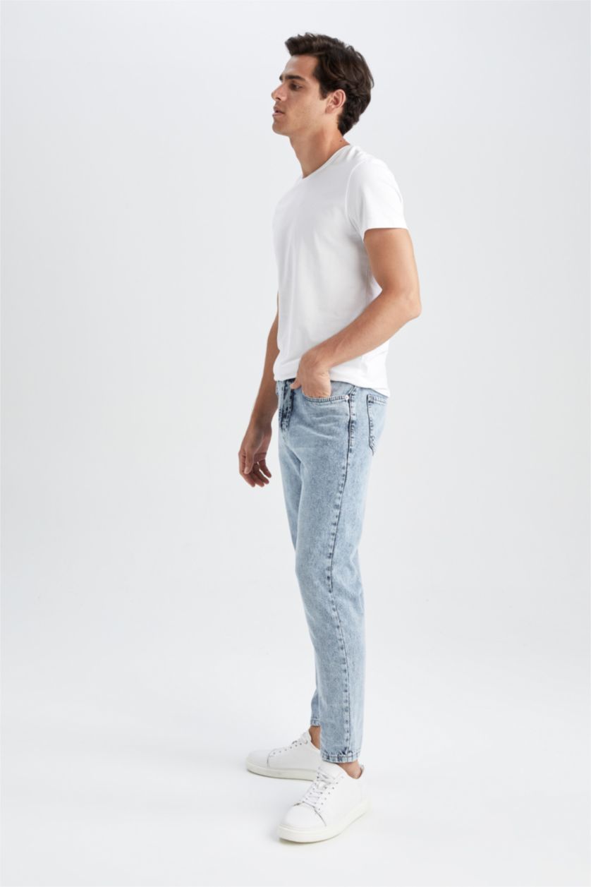 رجال أزرق فاتح بنطلون جينز 90’S قصة ضيقة مستدام