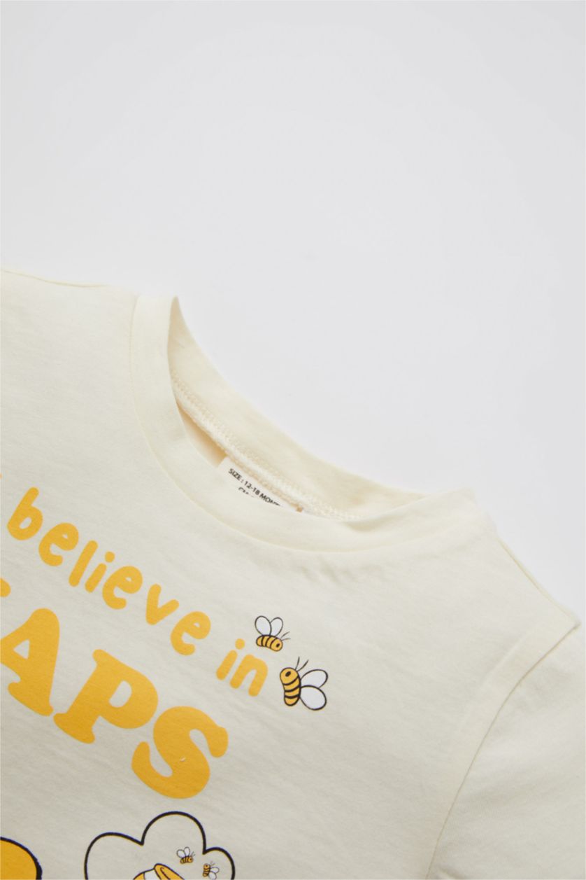Baby Boy Beige Baby Boy Winnie The Pooh Licensed Regular Fit Cotton T-Shirt Shorts Pajamas Set