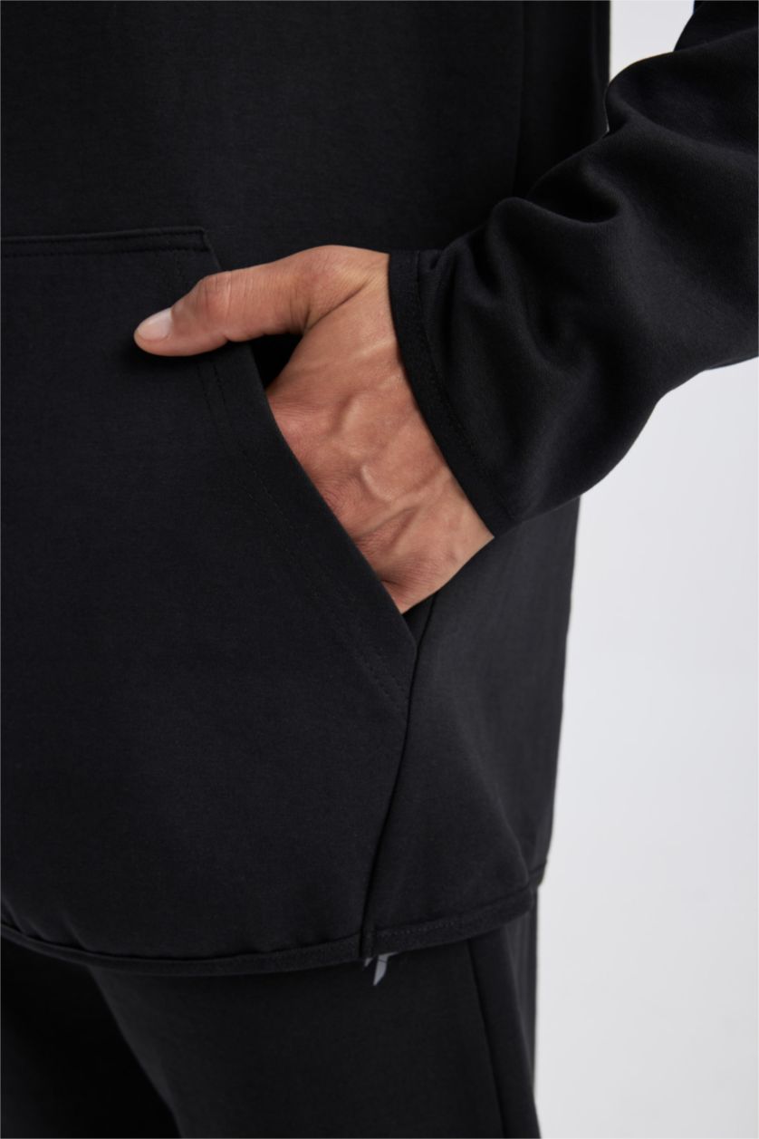 Man Black DeFactoFit Standard Fit Hooded Pocket Sweatshirt