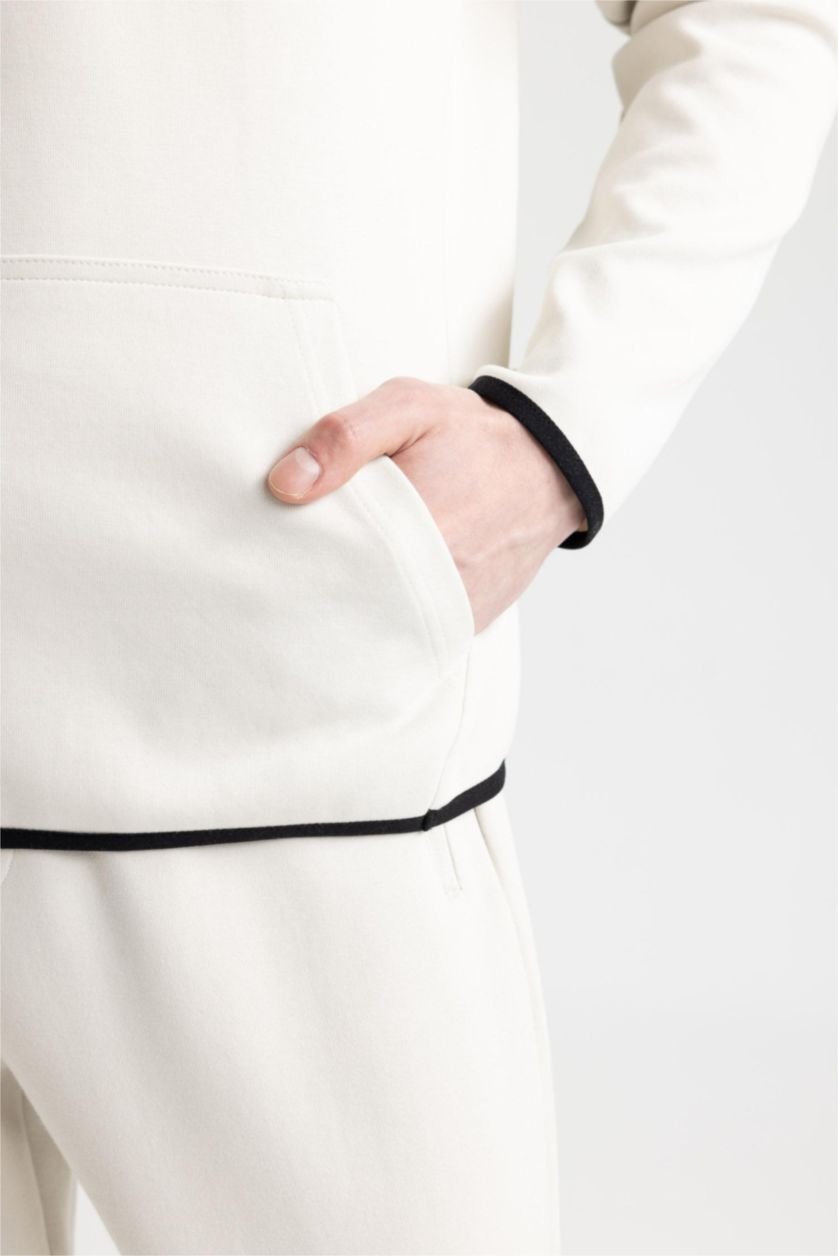 MAN Stone Standard Fit Sweatshirt