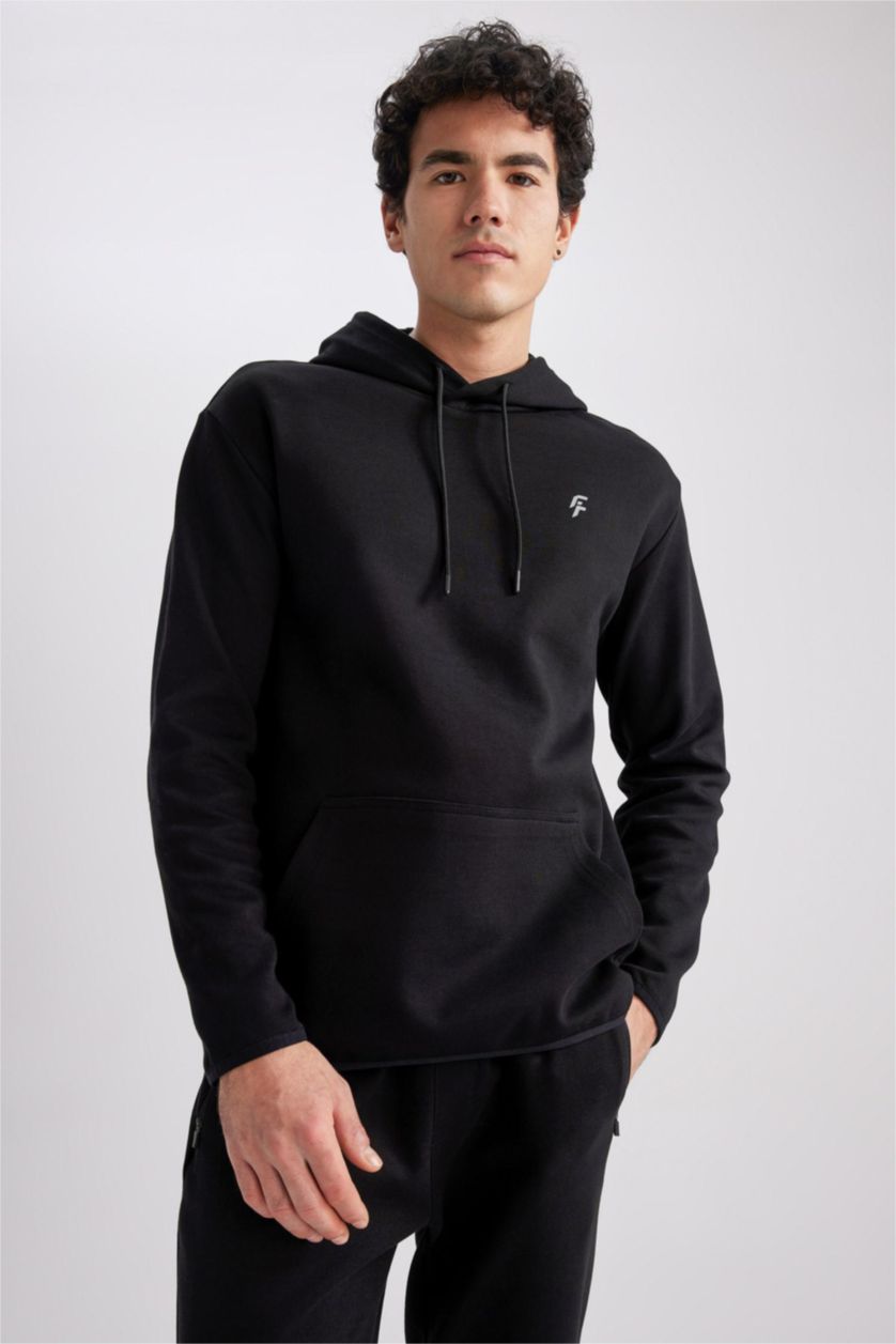Man Black Standard Fit Sweatshirt