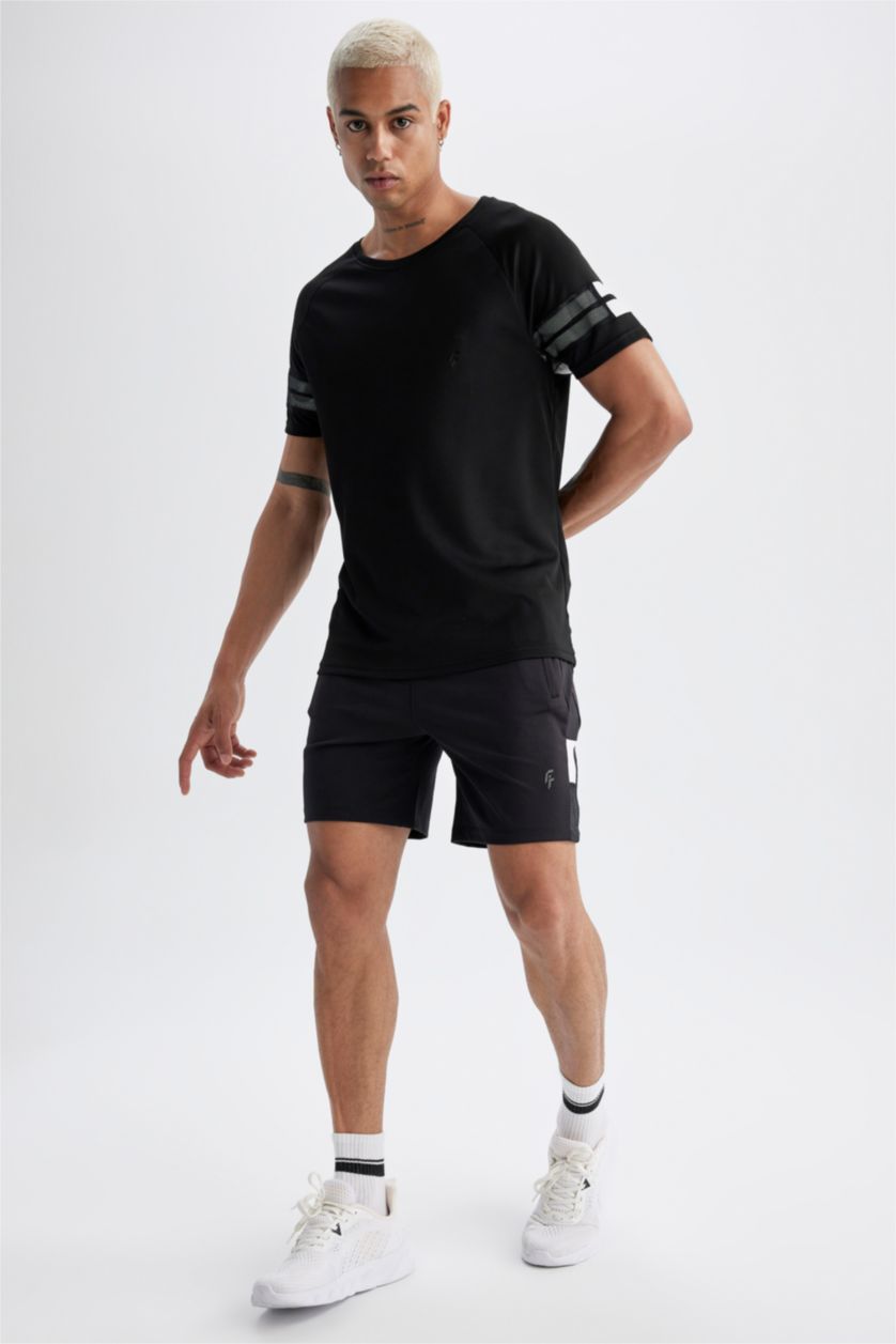 HOMME Noir Short Coupe slim raccourcie