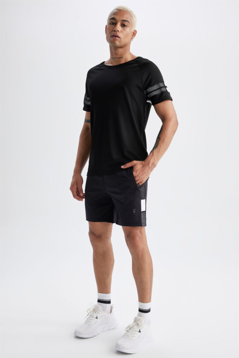 HOMME Noir Short Coupe slim raccourcie