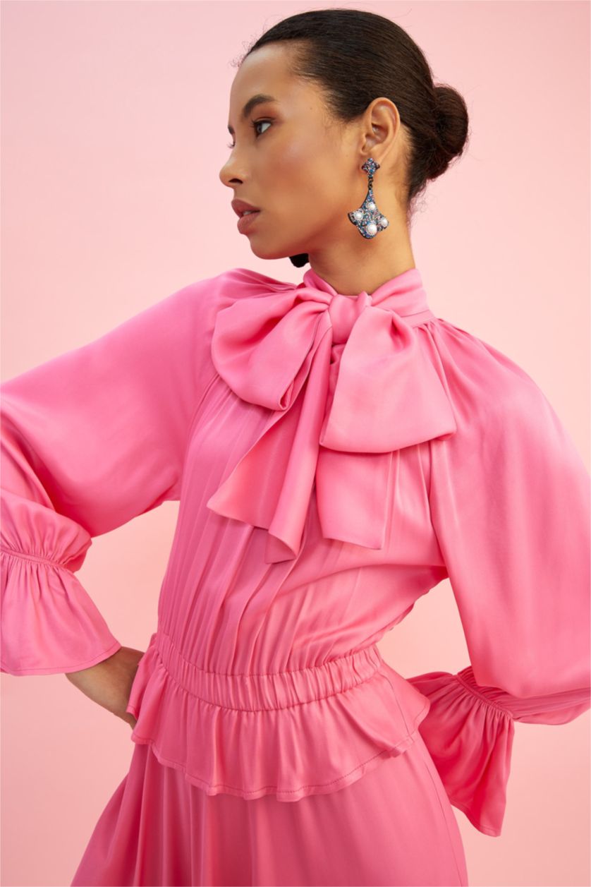 FEMME Rose Robe Tissée À Manches Longues Satinette Col montant