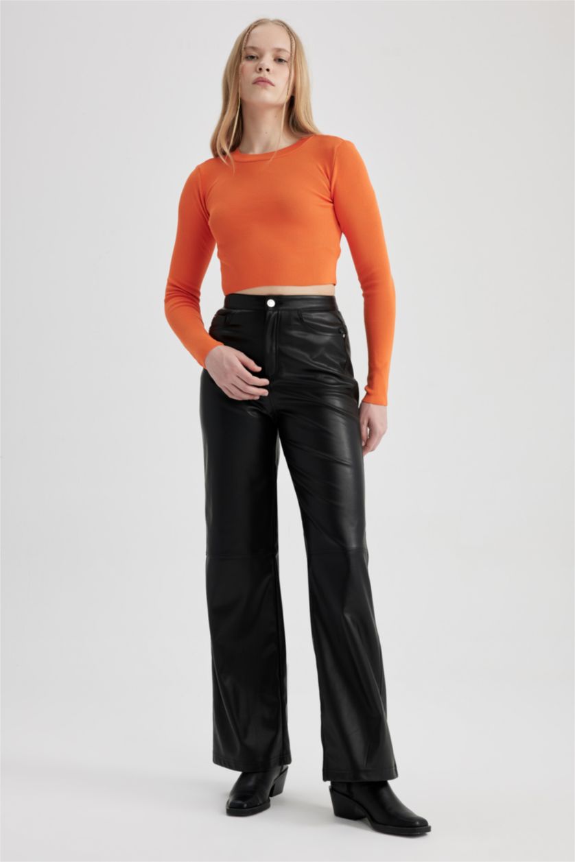 حريمي أسود بنطلون جلد صناعي وايد ليج