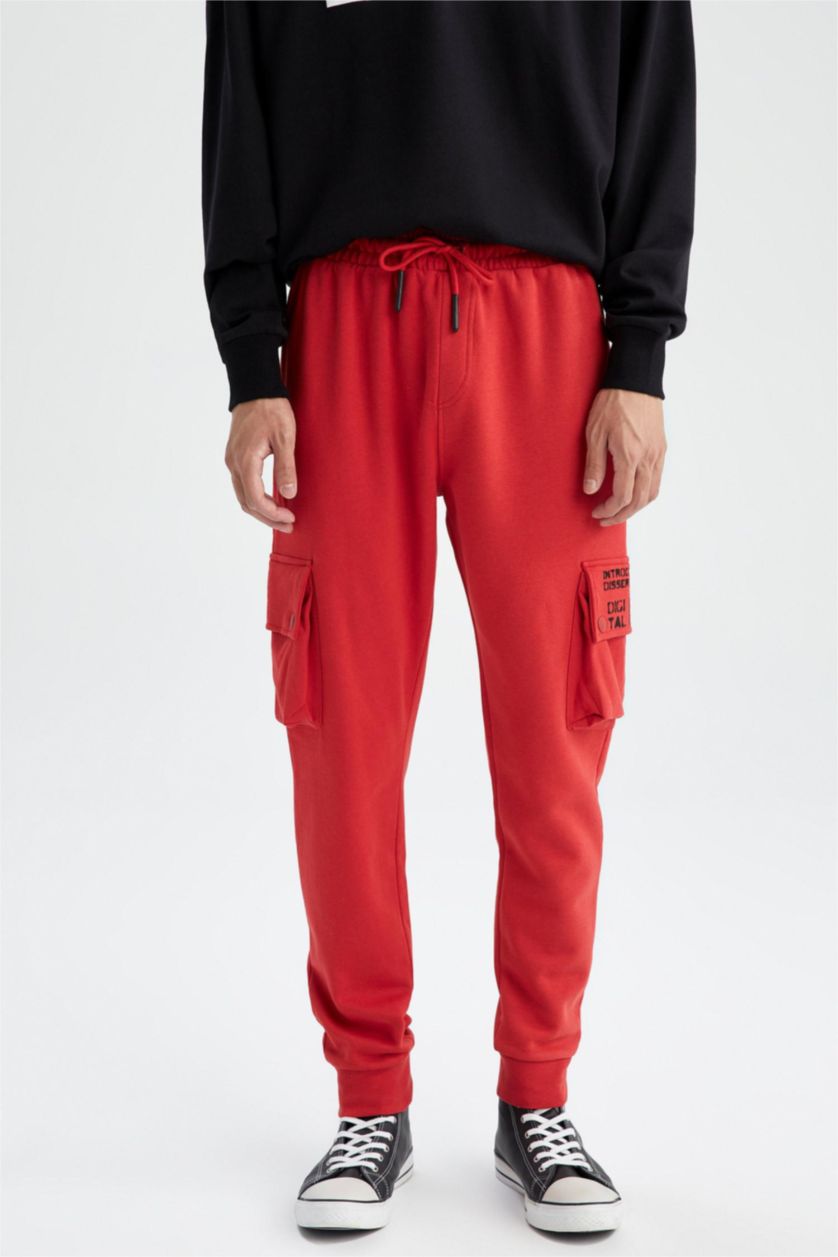 Erkek Kırmızı Slim Fit Kargo Cepli Beli Bağcıklı Lastikli Paça Baskılı Jogger Eşofman Altı
