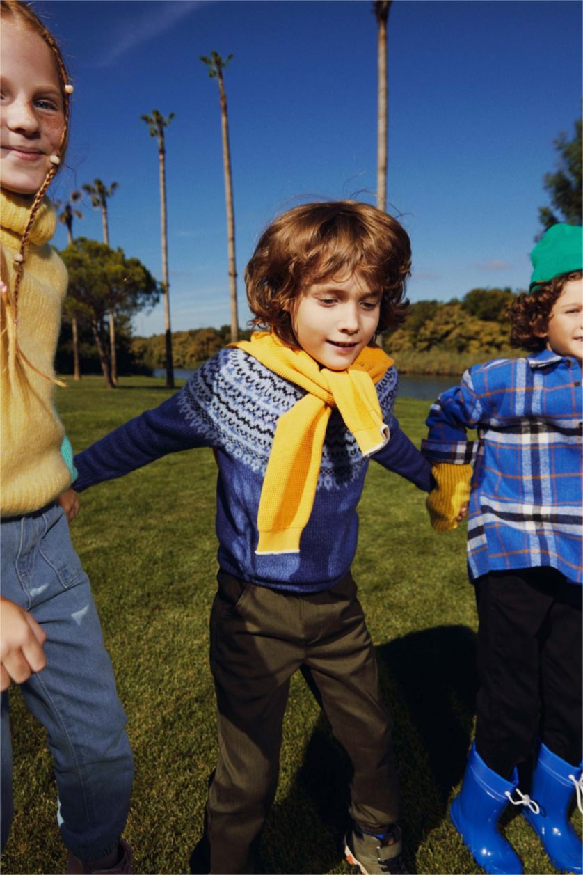 Erkek Çocuk - Genç Erkek Koyu Mavi Erkek Çocuk Regular Fit Bisiklet Yaka Kazak