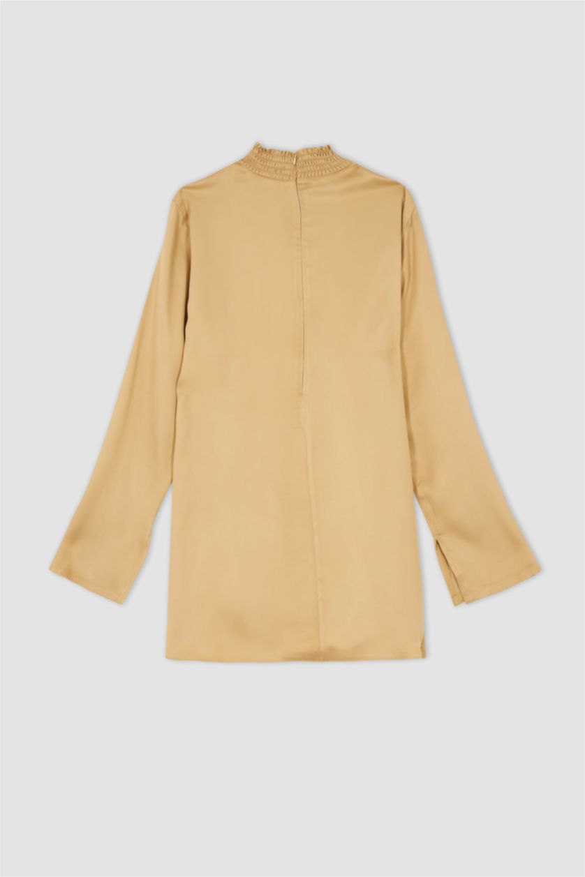 Kadın Camel Regular Fit Yarım Balıkçı Yaka Uzun Kollu Saten Tunik