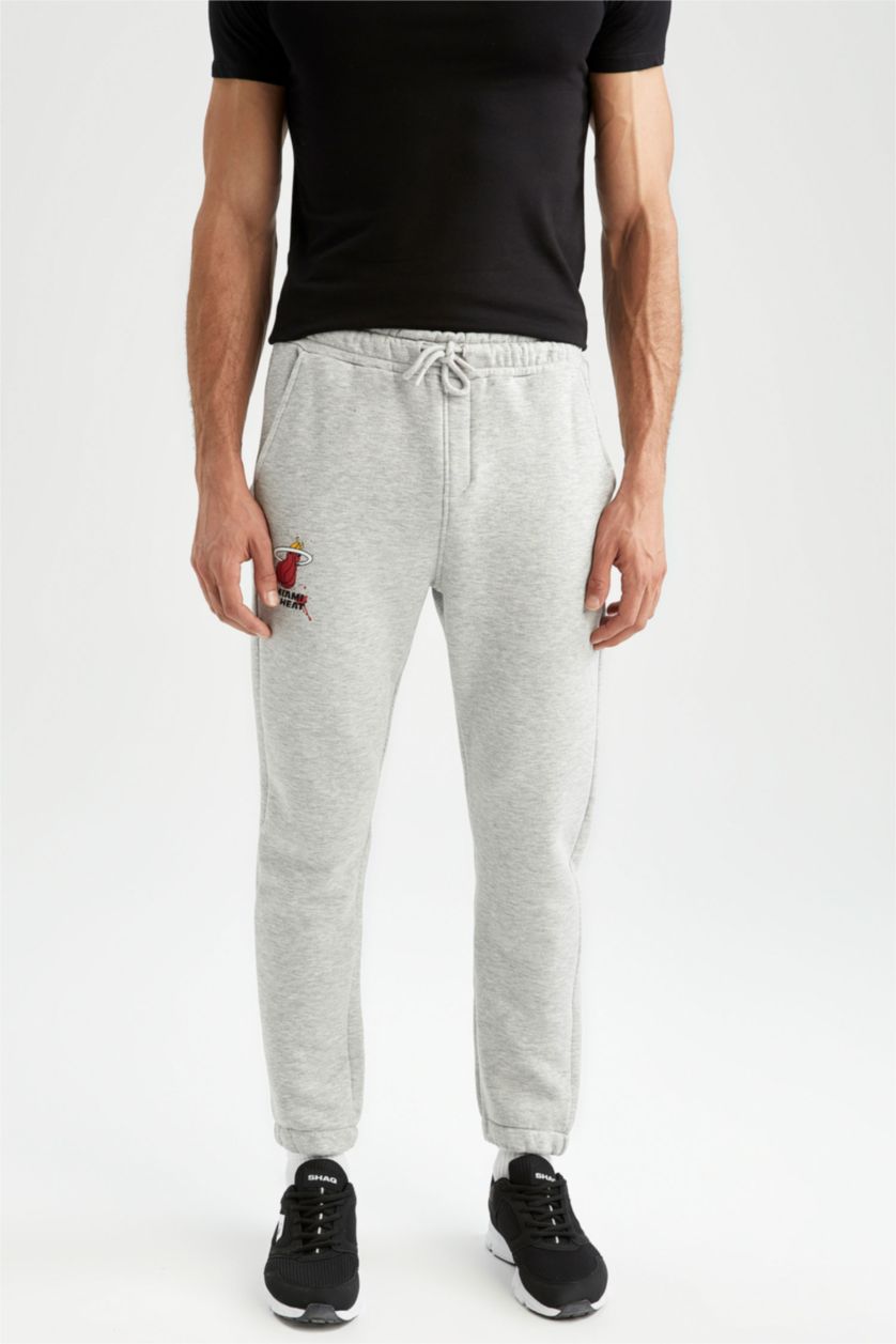 HOMME Gris Defacto Fit NBA Miami Heat sous licence Slim Fit Jogger