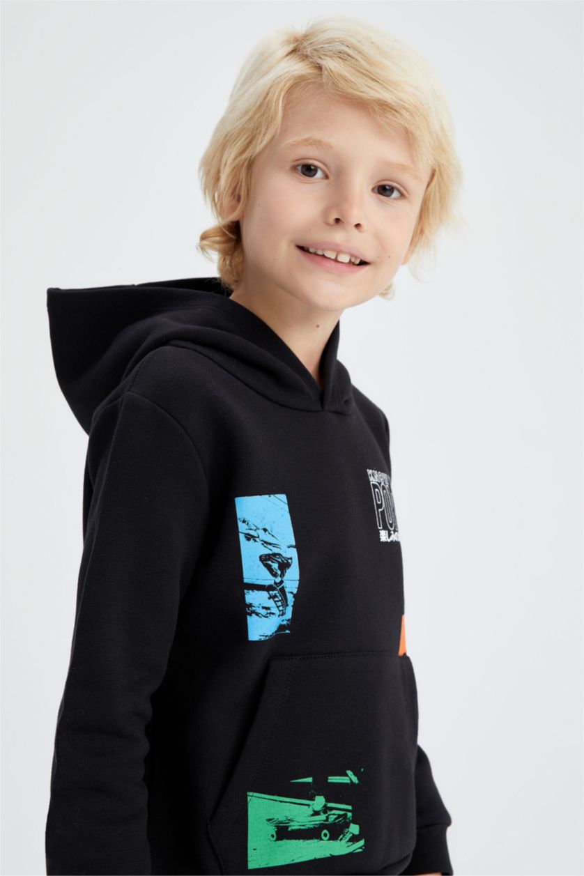 Erkek Çocuk - Genç Erkek Siyah Erkek Çocuk Kapüşonlu Sırt Baskılı Kanguru Cepli Sweatshirt