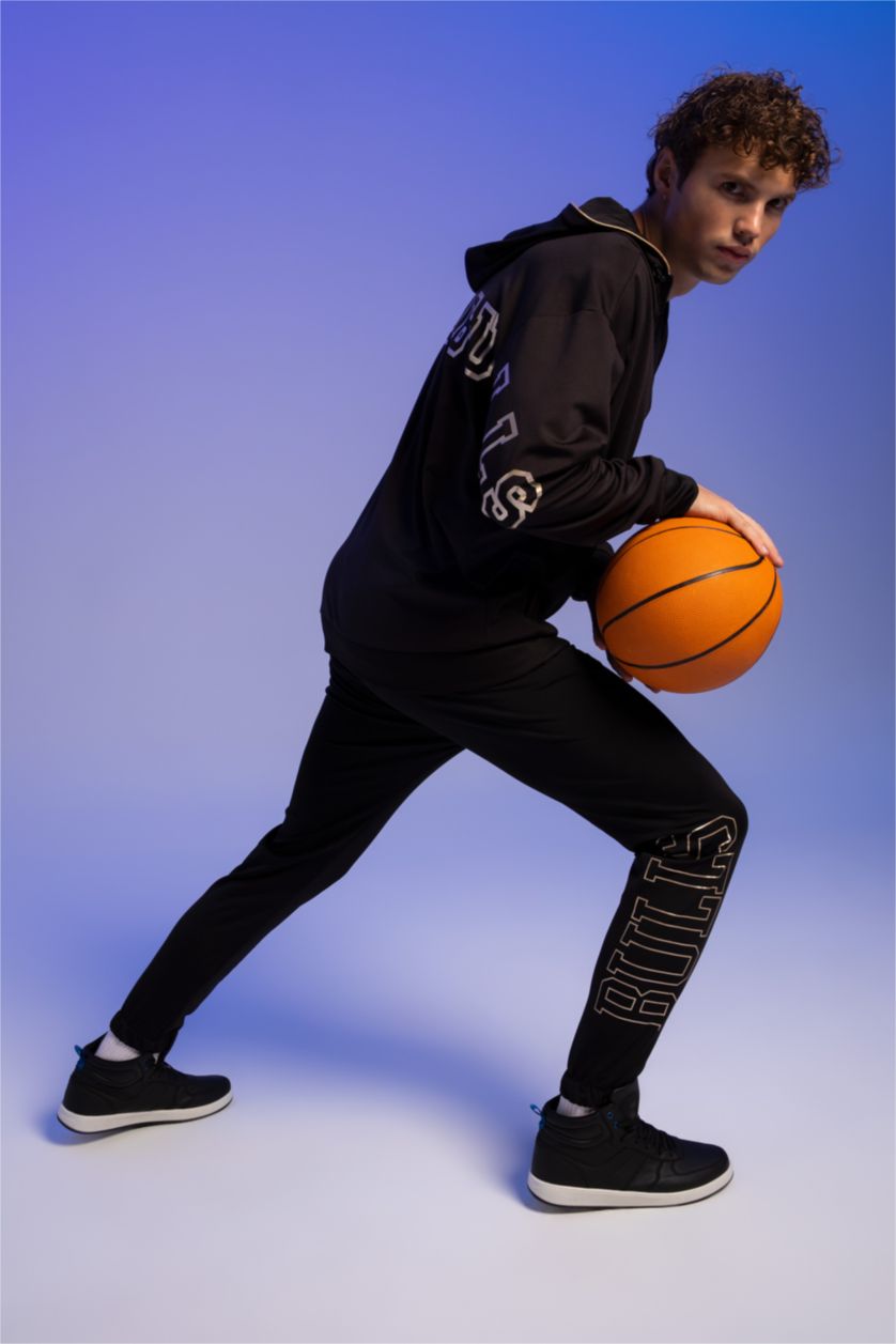 MAN Black Defacto Fit NBA Chicago Bulls Boxy Fit Cardigan