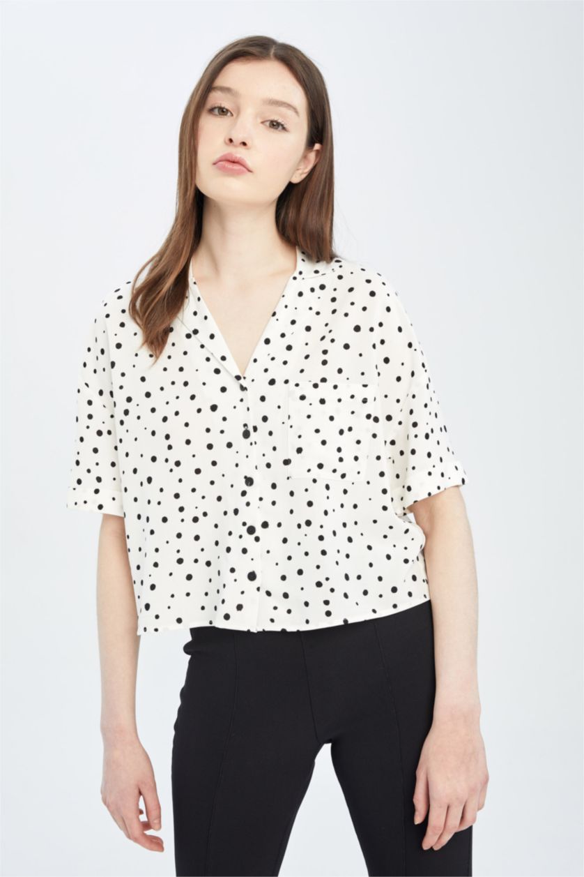 WOMAN White V Neck Short Sleeve Polka Dot Print Shirt