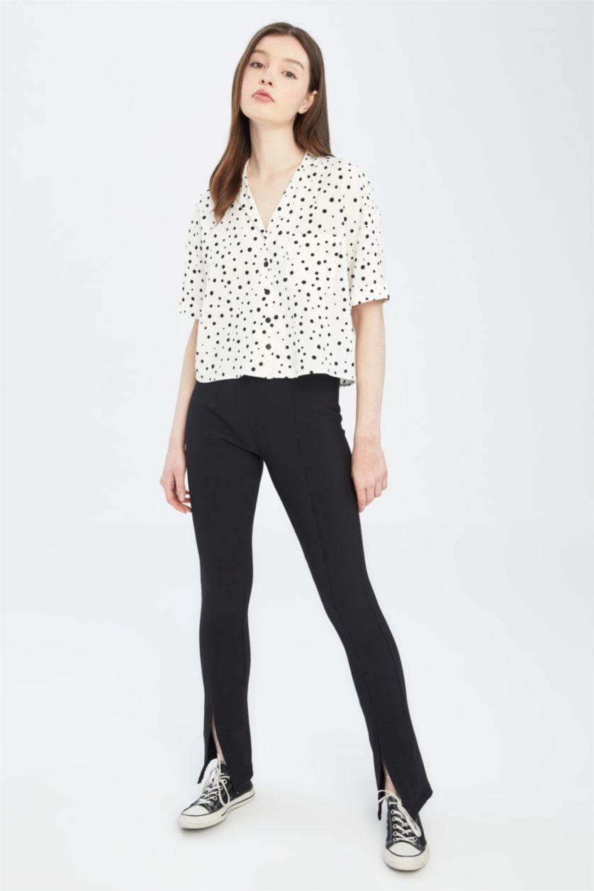 WOMAN White V Neck Short Sleeve Polka Dot Print Shirt