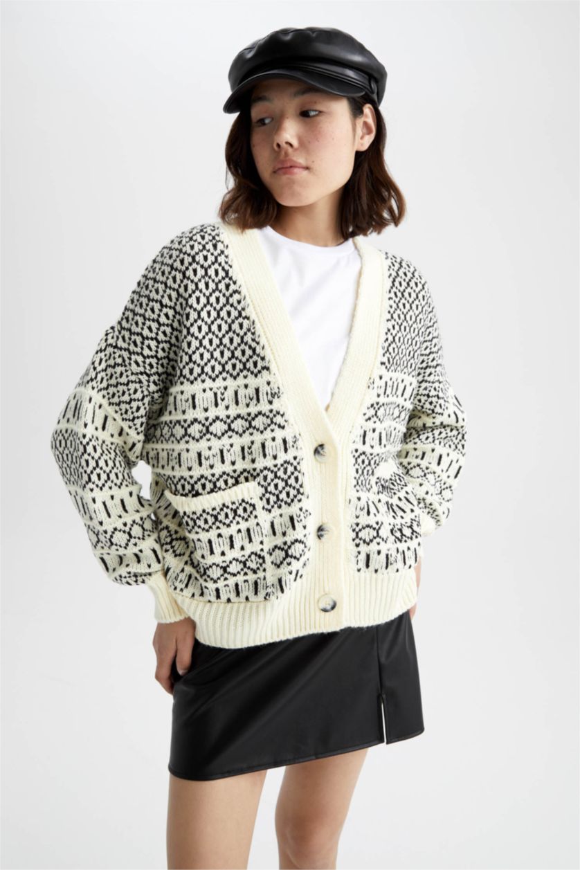 نساء بيج فاتح Oversize Fit Cardigan