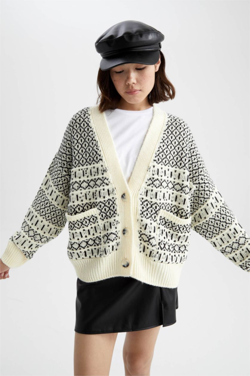 نساء بيج فاتح Oversize Fit Cardigan