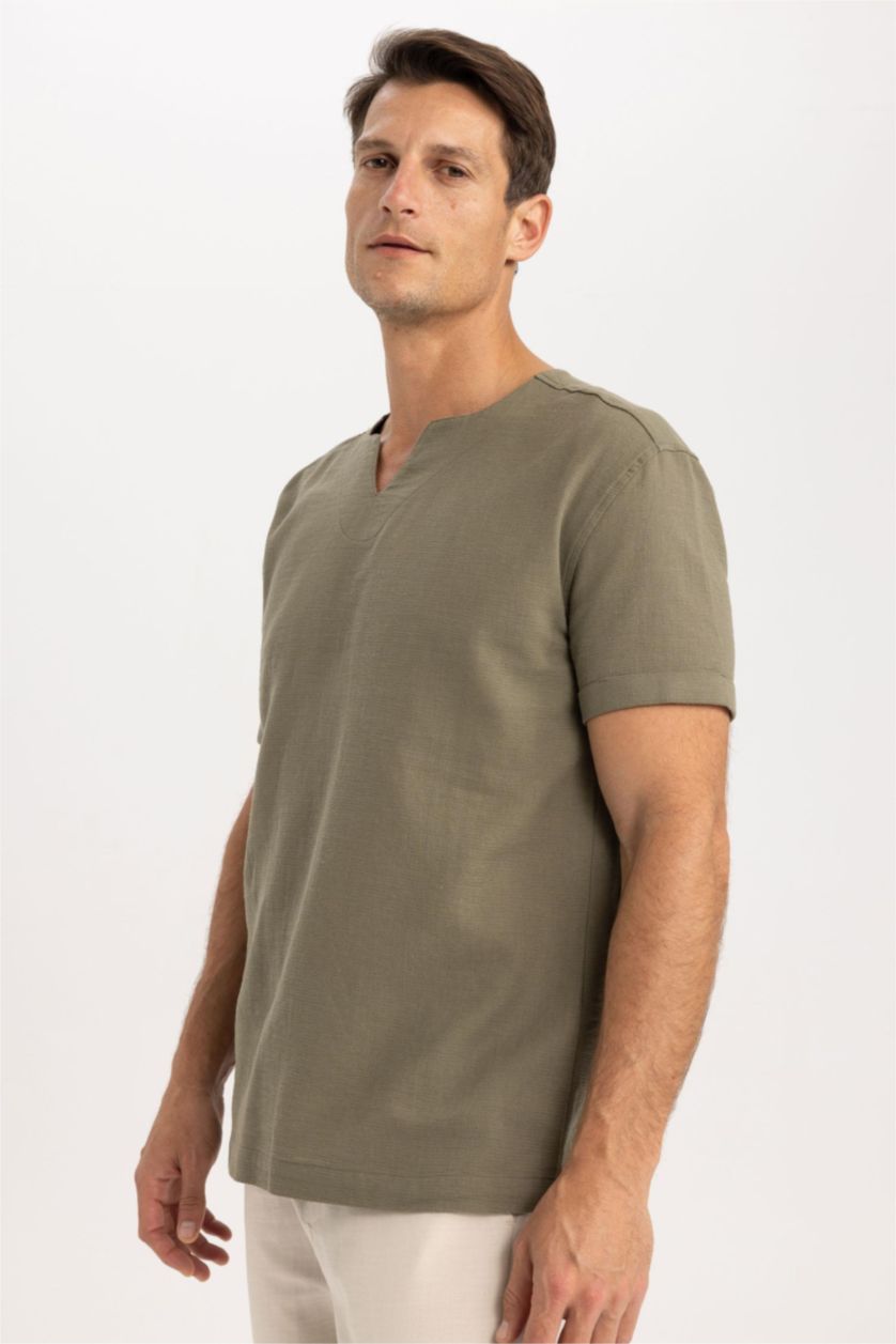 HOMME Kaki Clair Chemise À Manches Courtes Et Col En V Coupe Classique