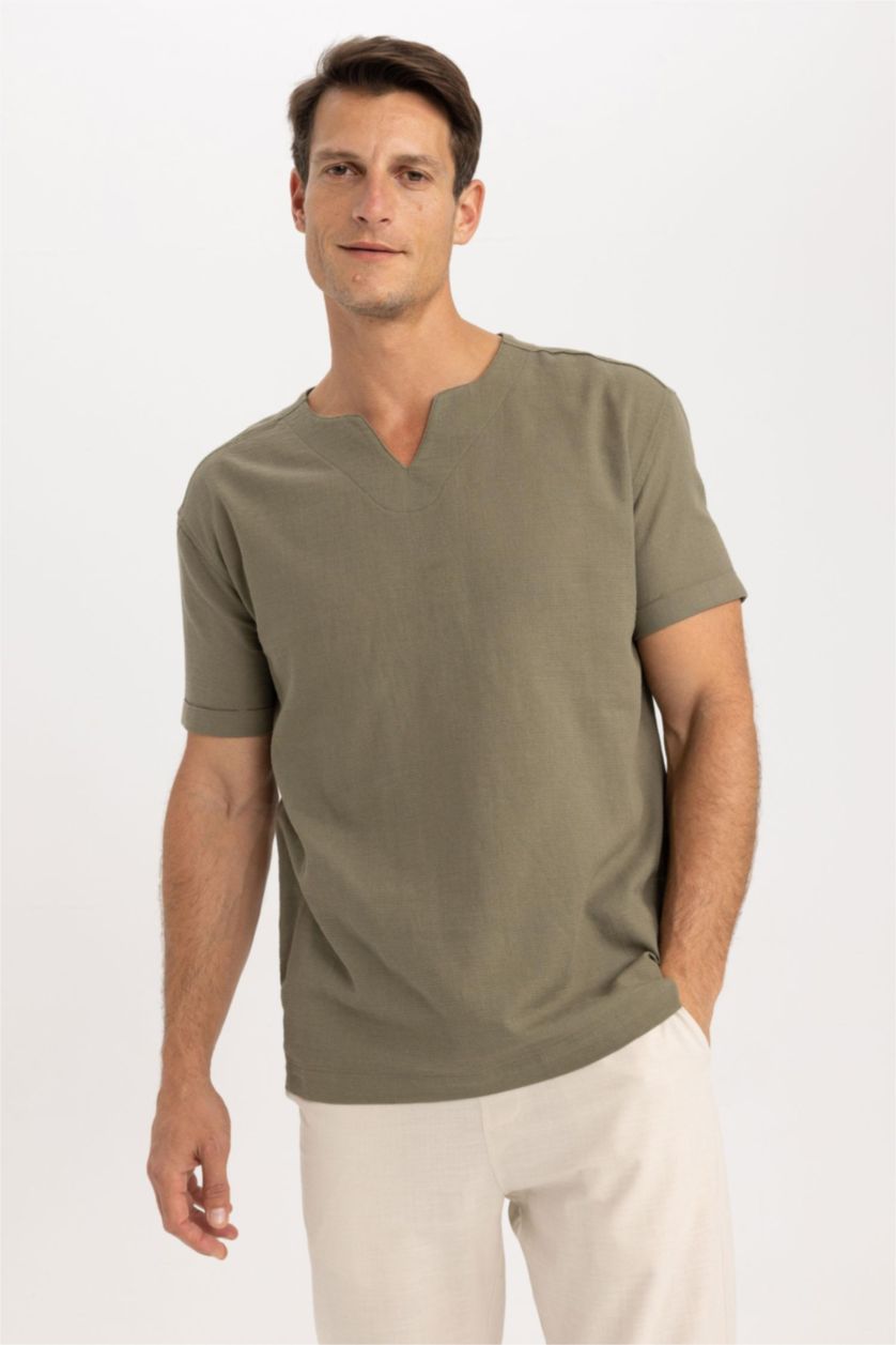 HOMME Kaki Clair Chemise À Manches Courtes Et Col En V Coupe Classique