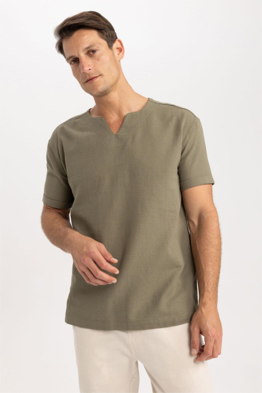 HOMME Kaki Clair Chemise À Manches Courtes Et Col En V Coupe Classique