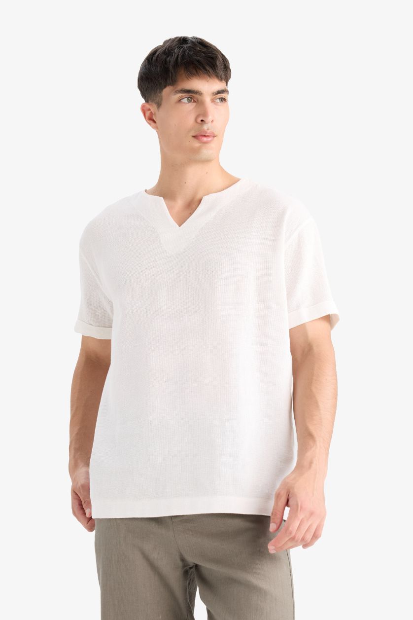 Man Ecru Regular Fit V-Neck Cotton Short Sleeve Shirt