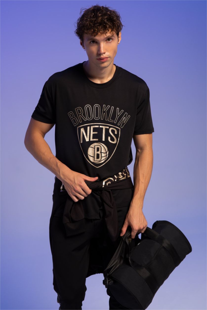 MAN Black Defacto Fit NBA Brooklyn Nets Licensed Regular Fit T-Shirt