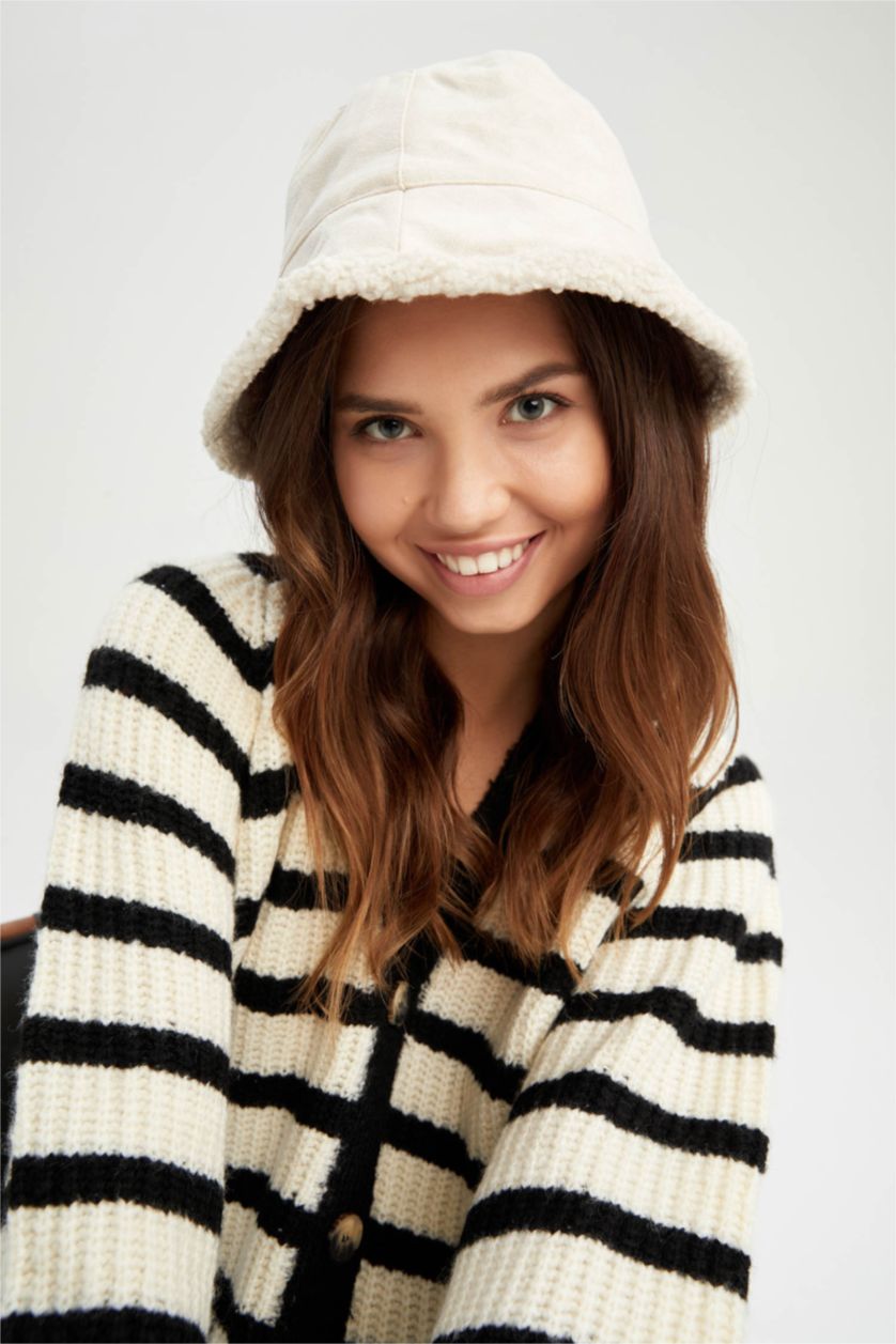 WOMAN White Women Winter Bucket Hat