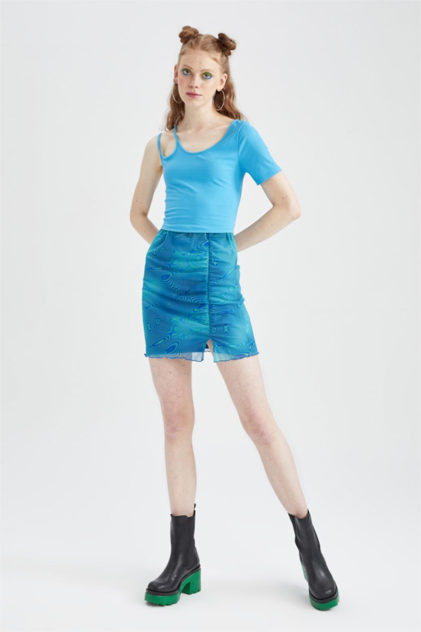 نساء أزرق فاتح تي شيرت بيزك بأكمام قصيرة مكشوف من الكتف