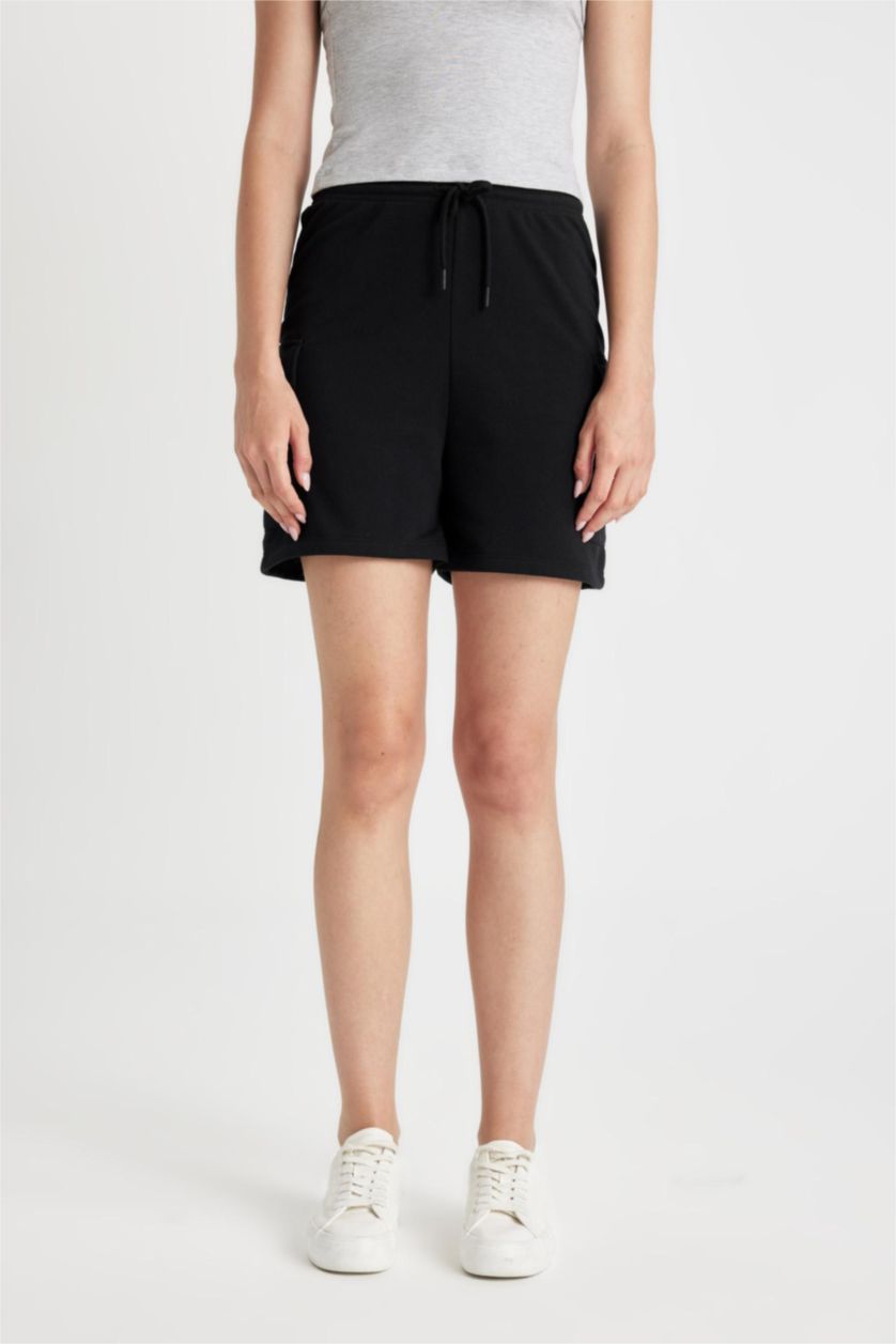 Woman Black Regular Fit Thin Sweatshirt Fabric Regular Hem Shorts