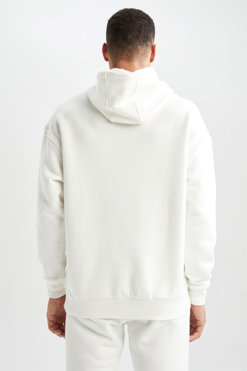 HOMME Écru Defacto Fit NBA Brooklyn Nets Sweat-shirt surdimensionné sous licence