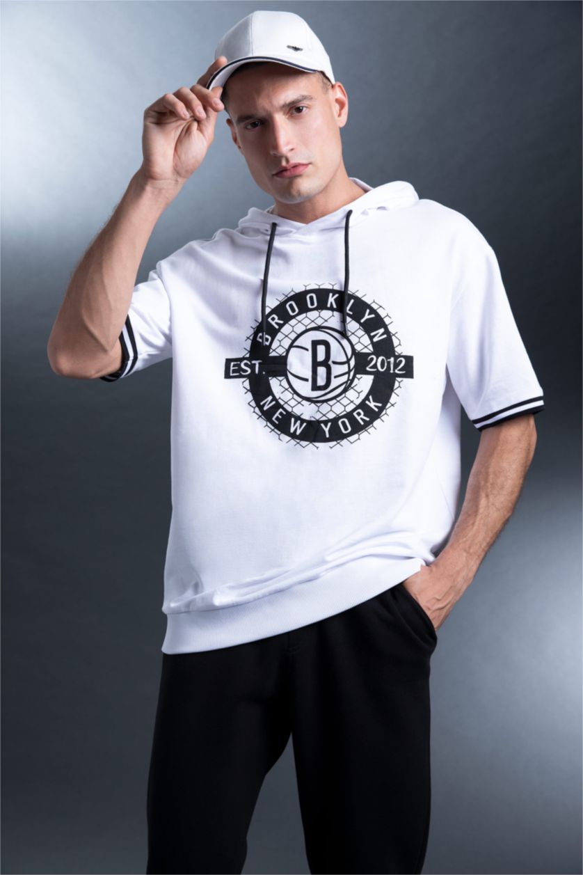 HOMME Blanc Defacto Fit T-shirt surdimensionné sous licence NBA Brooklyn Nets