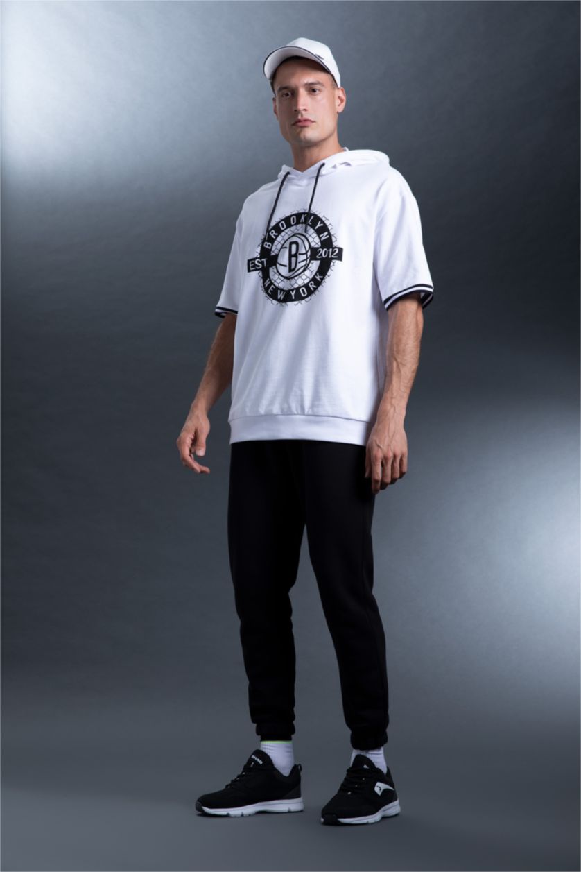 HOMME Blanc Defacto Fit T-shirt surdimensionné sous licence NBA Brooklyn Nets