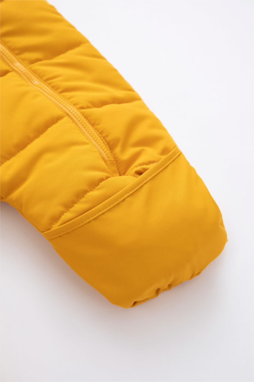 Erkek Bebek Koyu Sarı Erkek Bebek Su İtici Kapüşonlu Astronot Tulum Mont