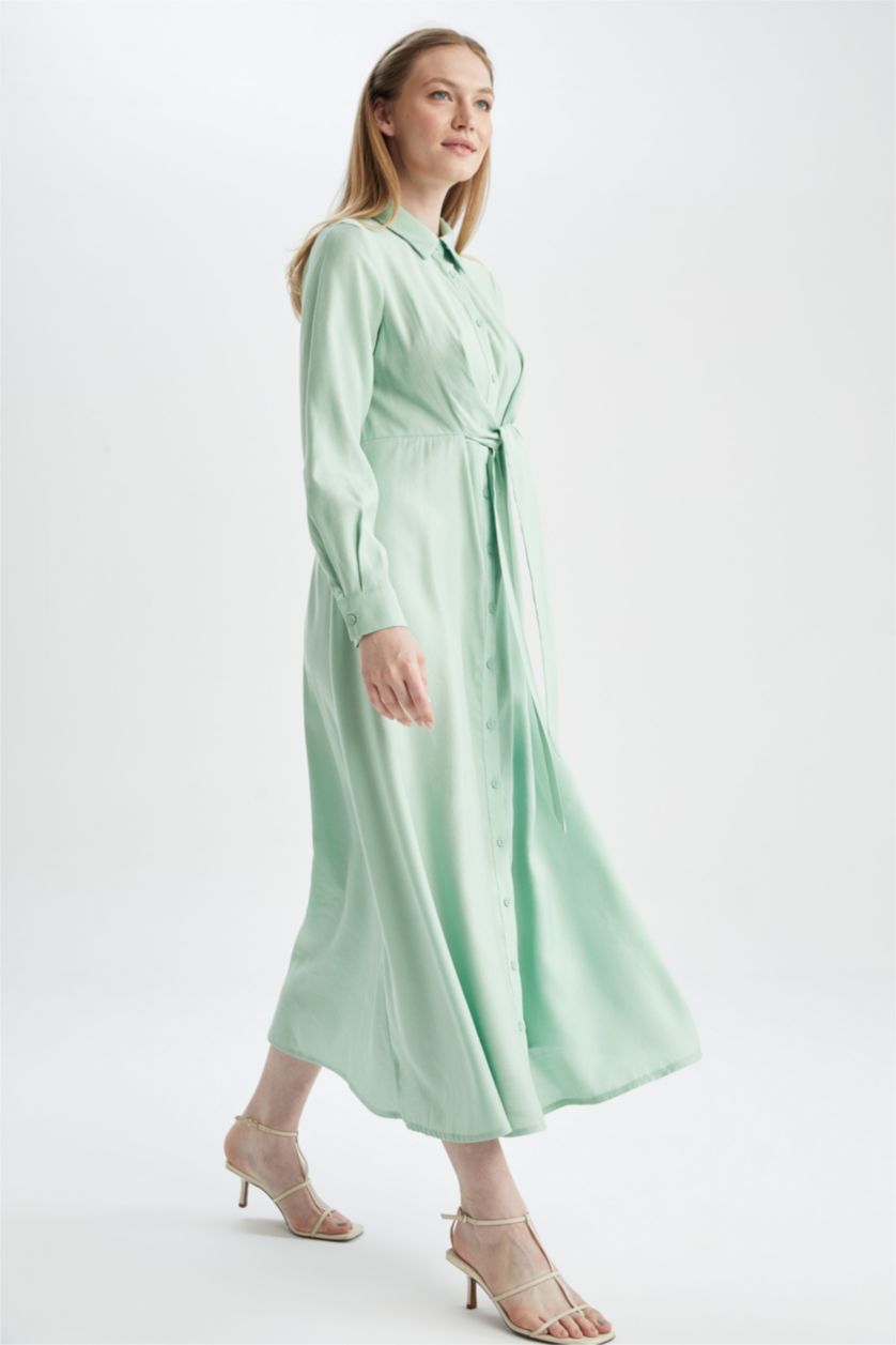 FEMME Bleu Robe longue coupe classique à col chemise et ceinture