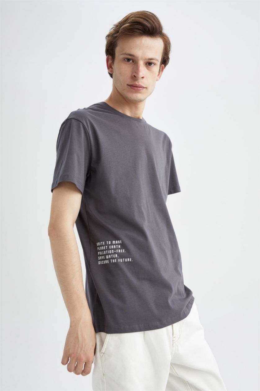 Erkek Koyu Antrasit Regular Fıt Kısa Kollu Tişört