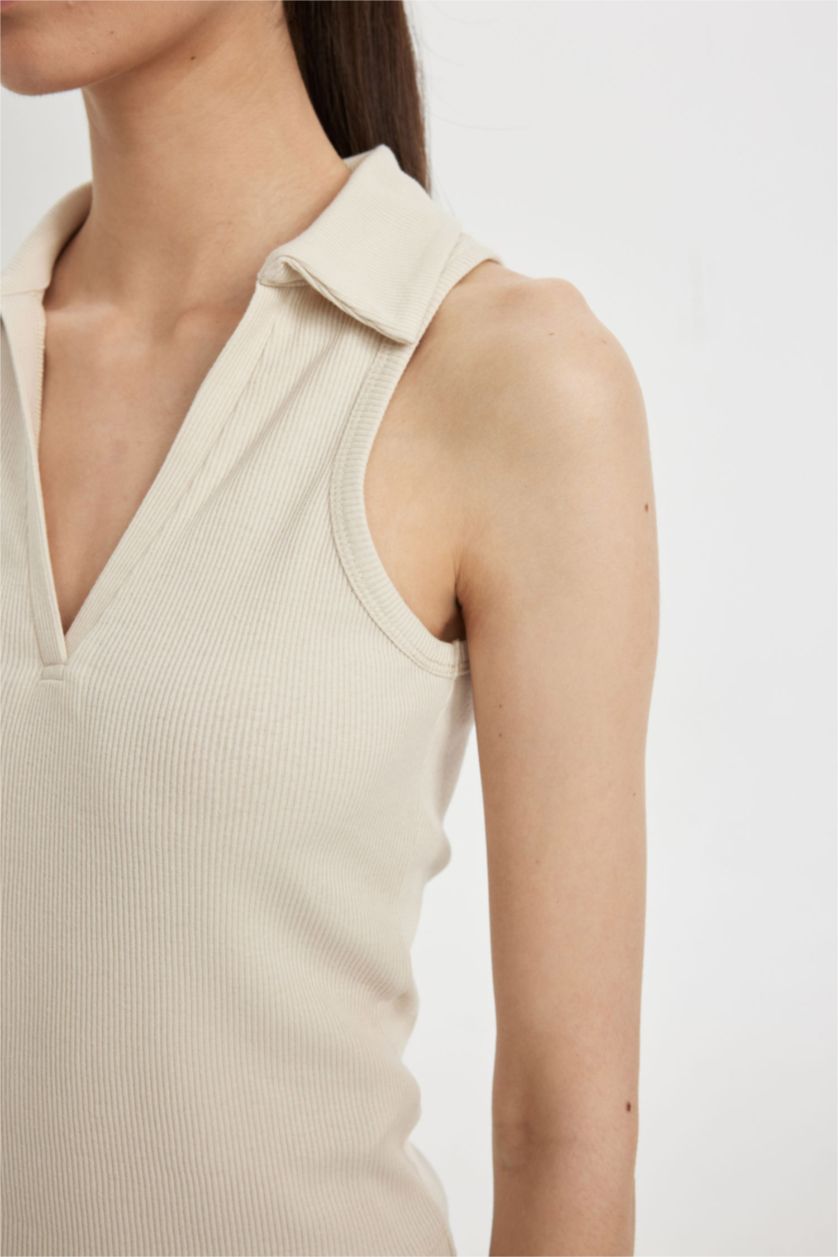 نساء بيج تيشيرت بولو بدون كم مضلع سليم فيت