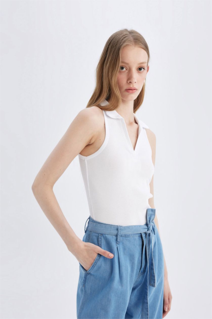 نساء أبيض بلوزة ابيض بدون ردن مضلع سليم فيت بياخة بولو