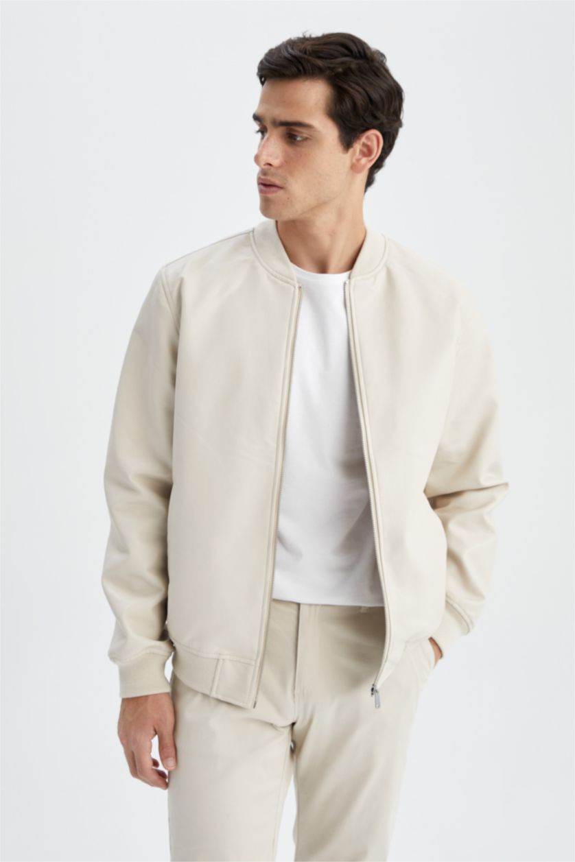 Erkek Kum Regular Fit Kolej Yaka Fermuar Kapamalı Çift Cepli Mevsimlik Hafif İnce Suni Deri Bomber Mont Ceket