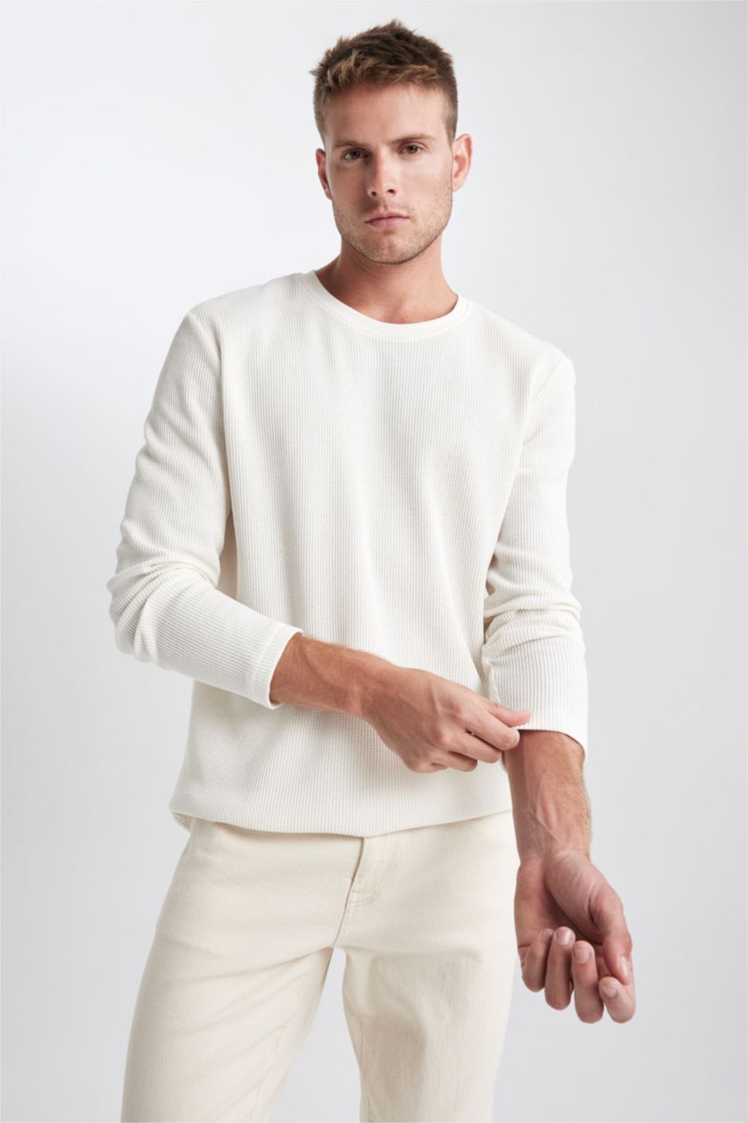 MAN White Slim Fit Crew Neck Long Sleeve Body