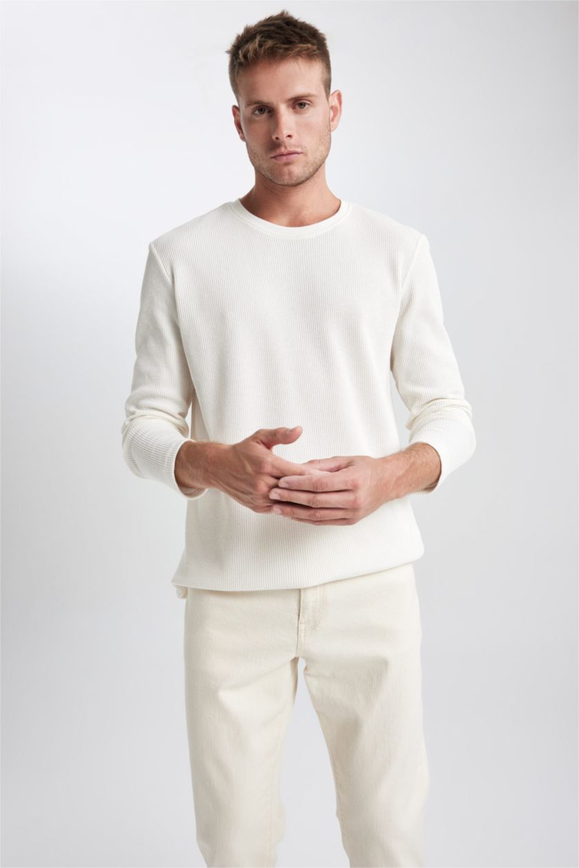 MAN White Slim Fit Crew Neck Long Sleeve Body