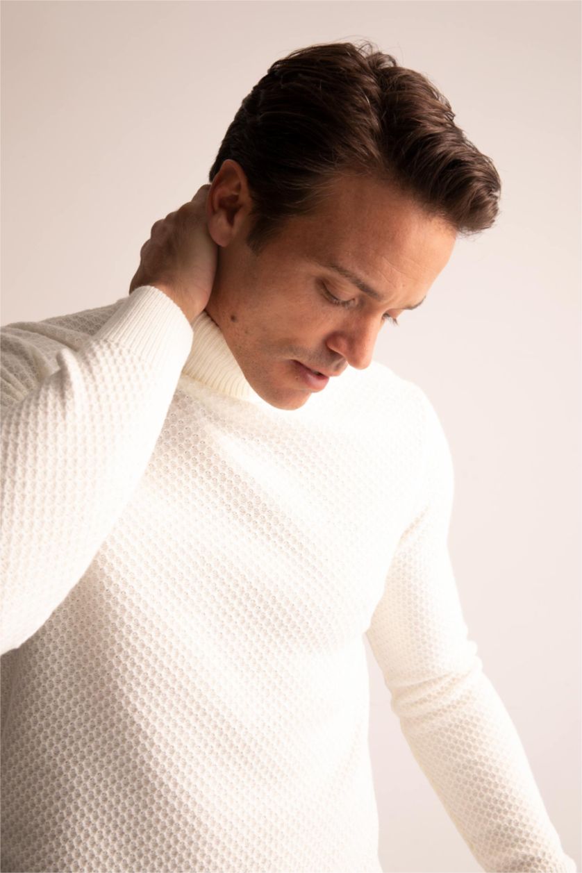 رجالي بيج فاتح بلوفر تريكو هاي كول  قصة عادية