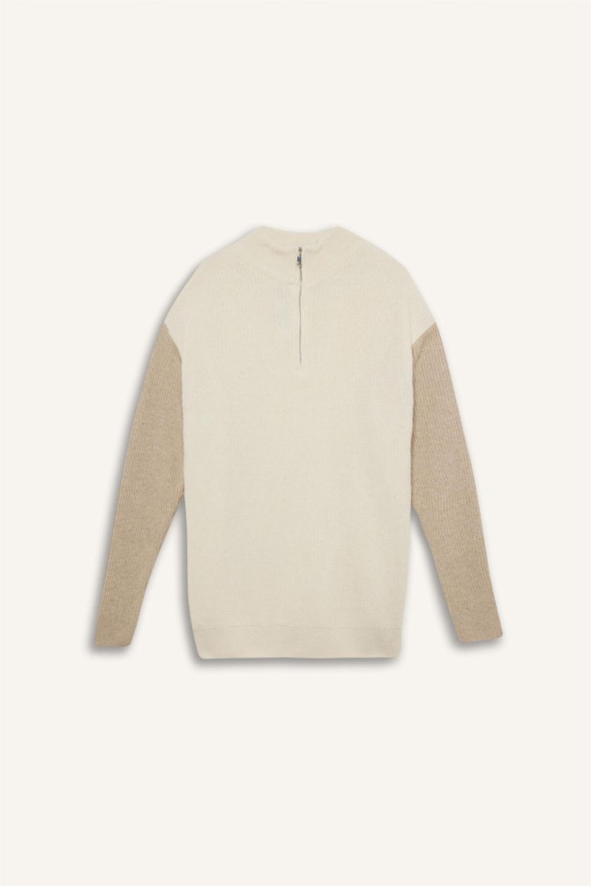 Erkek Bej Relax Fit Renk Bloklu Dik Yaka Yarım Fermuarlı Triko Kazak